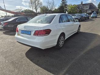krockskadad bil auto Mercedes E-klasse 200 CDi 2015/6