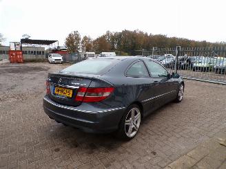 Mercedes Clc-klasse 180 Kompressor picture 4