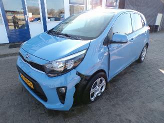skadebil auto Kia Picanto 1.0 CVVT Economy Plus Line 2017/12