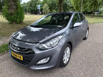 skadebil auto Hyundai I-30 99 kW (135 PK)  1591 cc. 2016/12
