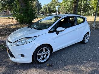 Unfallwagen Ford Fiesta 88 kW (120 PK)  1596 cc. 2011/1