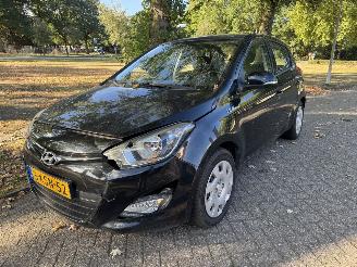 skadebil auto Hyundai I-20  2015/1