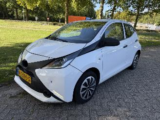 skadebil auto Toyota Aygo  2016/1