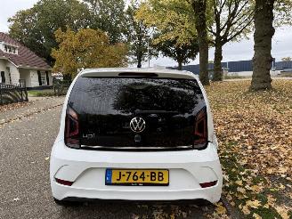 Volkswagen Up!  picture 4