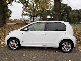 Volkswagen Up!  picture 2