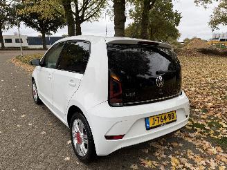 Volkswagen Up!  picture 3