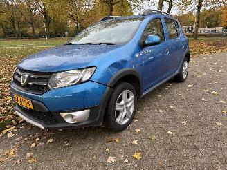 krockskadad bil auto Dacia Sandero  2013/1