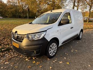 damaged passenger cars Renault Express  2023/1