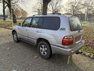 Toyota Landcruiser-100  picture 8