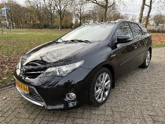 damaged passenger cars Toyota Auris Touring Sports  2013/1