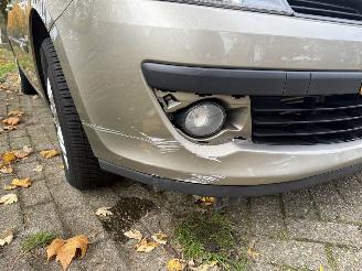 Renault Clio  picture 9