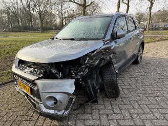 damaged passenger cars Suzuki Vitara  2018/1