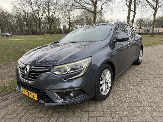 skadebil auto Renault Mégane  2016/1
