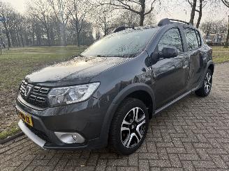 krockskadad bil auto Dacia Sandero  2018/1
