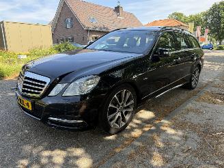 Unfallwagen Mercedes E-klasse  2011/1