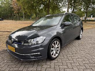 Vaurioauto  passenger cars Volkswagen Golf  2018/1