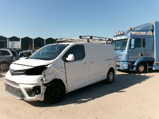 skadebil bedrijf Toyota Proace 2.0 D Comfort 2017/8