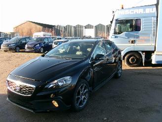 Avarii autoturisme Volvo V-40 1.6 D - Cross Country 2014/10
