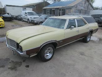 Voiture accidenté Oldsmobile Cutlass Vista Cruiser - Wagon V8 - Two Tone 1972/1