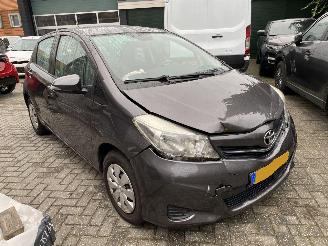 škoda osobní automobily Toyota Yaris Aspiration 1.0 VVT-I5Drs Navi Clima Camera 2012/8