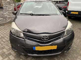 Toyota Yaris Aspiration 1.0 VVT-I5Drs Navi Clima Camera picture 5