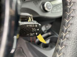Toyota Yaris 1.5 Hybrid 5drs picture 37