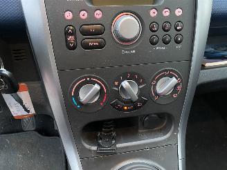 Opel Agila 1.2 Edition VASTE PRIJS picture 20