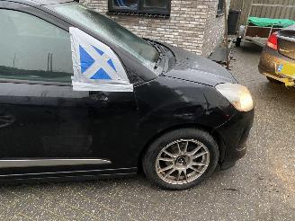 Citroën DS3 e-HDI 1.6 So Chic picture 32