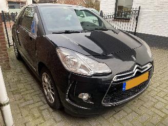 Citroën DS3 e-HDI 1.6 So Chic picture 46