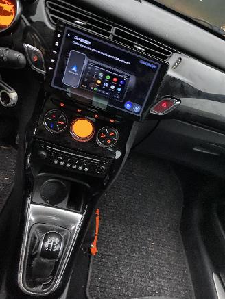 Citroën DS3 e-HDI 1.6 So Chic picture 47