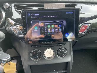 Citroën DS3 1.2 VTI Chic Motorschade picture 2