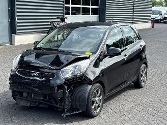 skadebil auto Kia Picanto 1.0 12V Hatchback  Benzine 998cc 49kW (67pk) FWD 2016/6