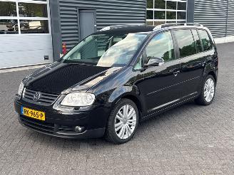 skadebil auto Volkswagen Touran 1.4 16V TSI 140 MPV  Benzine 1.390cc 103kW (140pk) 2006/11
