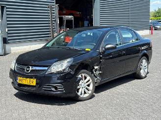 Damaged car Opel Vectra 2.2 16V Sedan 4Dr Benzine 2.198cc 108kW (147pk) FWD 2009/5