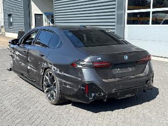 krockskadad bil auto BMW i5 BMW I5 M60 442 KW (601 PK) xDrive 84 kWh panoramadak, carplay, 360 camera 2023/10