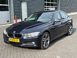 Damaged car BMW 3-serie 320i 1.6 16V EfficientDynamicsEdition Sedan 4Dr Benzine 1.598cc 125kW (170pk) RWD 2013/9