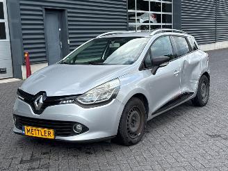 Avarii autoturisme Renault Clio 0.9 Energy TCE 12V Combi/o 4Dr Benzine 898cc 66kW (90pk) 2013/12