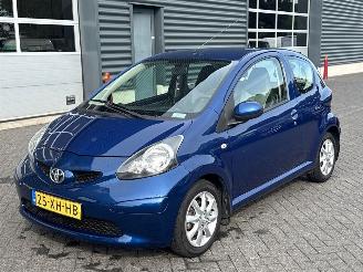 Auto incidentate Toyota Aygo 1.0 12V VVT-i Hatchback  Benzine 998cc 50kW (68pk) FWD 2008/1