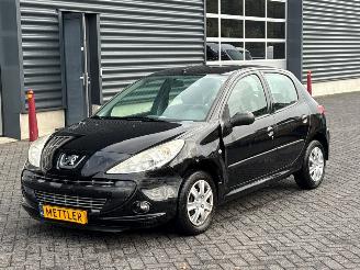 Auto incidentate Peugeot 206+ 1.4 XS Hatchback  Benzine 1.360cc 54kW (73pk) FWD 2011/2