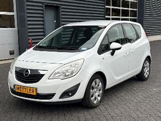 krockskadad bil auto Opel Meriva 1.4 Turbo 16V ecoFLEX MPV  Benzine 1.364cc 88kW (120pk) FWD 2012/12