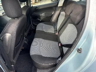 Peugeot 206 1.4, Hatchback  Benzine 1.360cc 55kW (75pk) FWD picture 10
