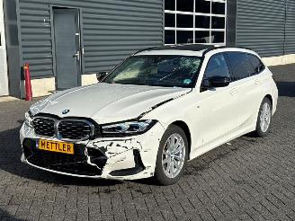 krockskadad bil auto BMW 3-serie M340i xDrive 3.0 Turbo 24V Mild hybrid Combi/o  Elektrisch Benzine 2.998cc 275kW (374pk) 4x4 2025/1