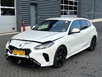 Damaged car BMW 1-serie 120 1.5 TwinPower Turbo 12V Hatchback  Elektrisch Benzine 1.499cc 125kW (170pk) 2025/3