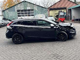 Volvo V-40 2.0 D2 16V Hatchback 4Dr Diesel 1.969cc 88kW (120pk) FWD picture 6