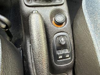 Peugeot 206 1.4 XR,XS,XT,Gentry Hatchback  Benzine 1.360cc 55kW (75pk) FWD picture 17