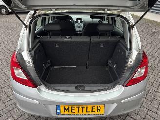 Opel Corsa 1.2 16V Hatchback  Benzine 1.229cc 63kW (86pk) FWD picture 9