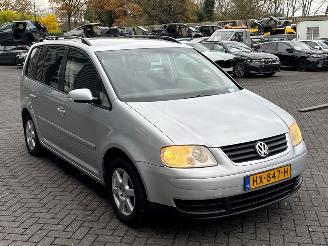 Volkswagen Touran 1.6 FSI 16V MPV  Benzine 1.598cc 85kW (116pk) FWD picture 7