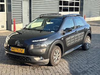 Unfallwagen Citroën C4 cactus 1.6 Blue Hdi 100 Hatchback 4Dr Diesel 1.560cc 73kW (99pk) FWD 2015/8