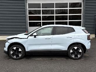 Volvo EX30 Single Motor Extended Range 69 kWh SUV  Elektrisch  200kW (272pk) RWD picture 2