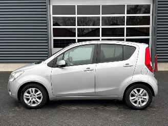 Opel Agila 1.2 16V MPV  Benzine 1.242cc 69kW (94pk) FWD picture 2